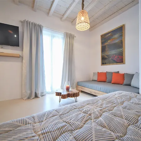 Myconian Crown فندق