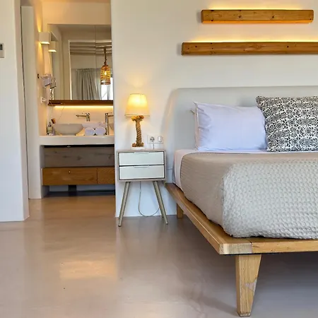 Myconian Crown מלון 4*