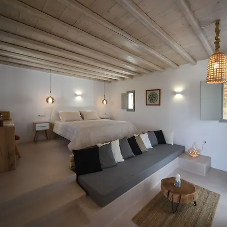 Myconian Crown 卡拉法蒂斯