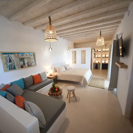 Myconian Crown فندق 4*