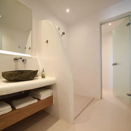 Myconian Crown By Mr And Mrs White Hotel 4*