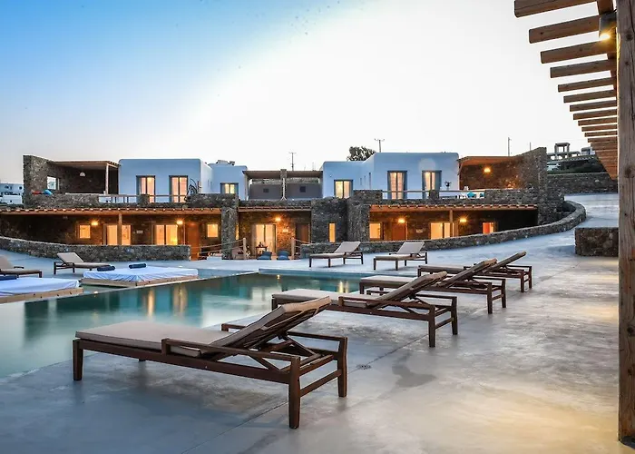 Myconian Crown מלון 4*