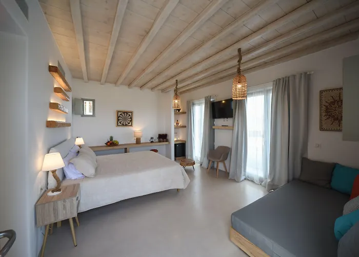 Myconian Crown מלון 4*