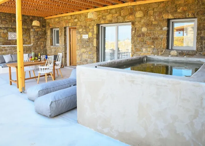 Myconian Crown קלפטיס