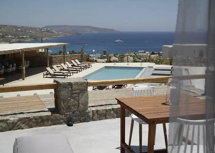 Myconian Crown מלון