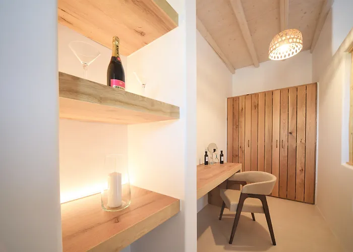 Myconian Crown カラファティス